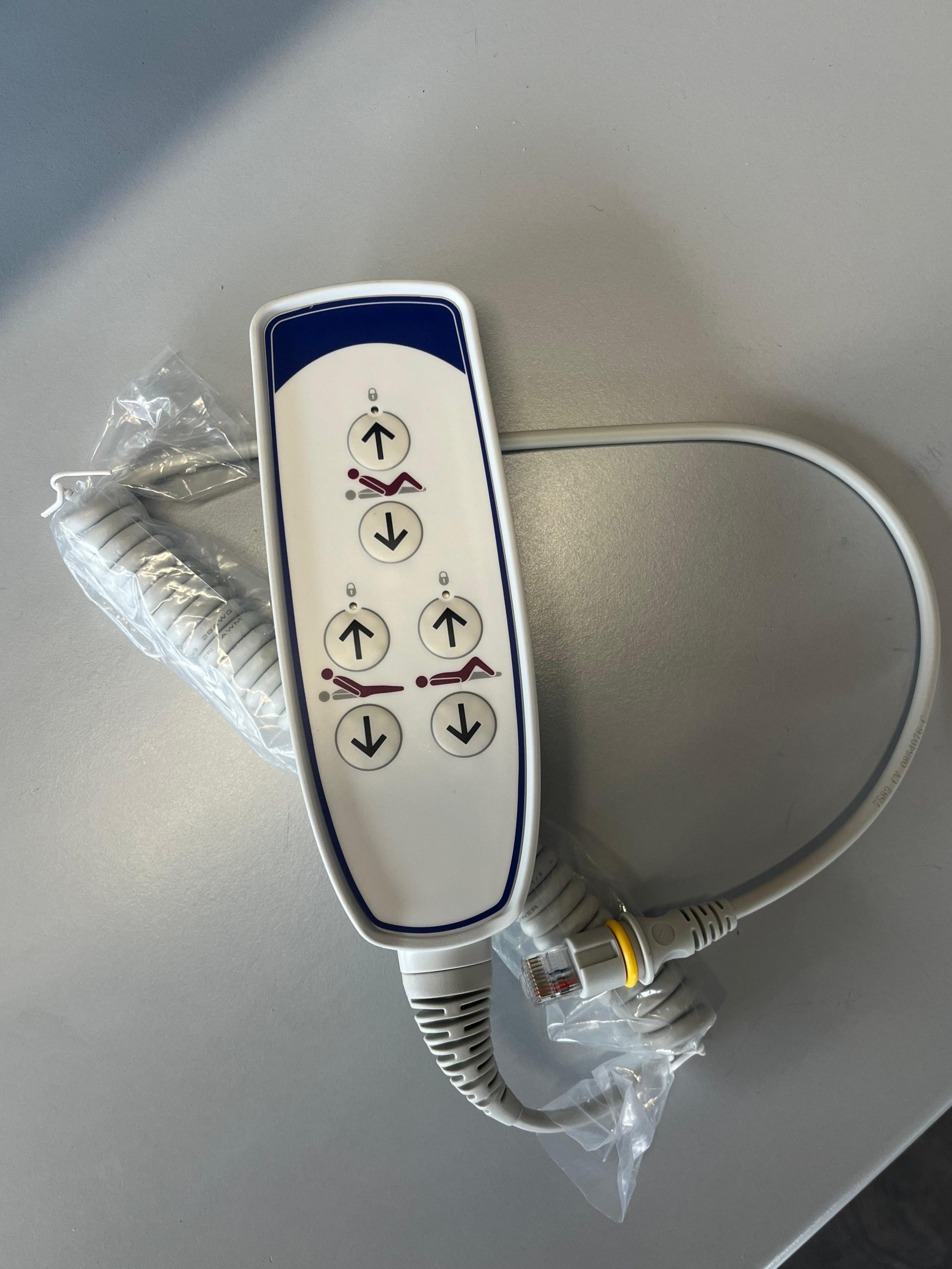 REF: S9371 MANDO PACIENTE, CAMA ARJO ENTERPRISE 5000 CONECTOR RJ45 10P 6 PULSADORES - Imagen 2